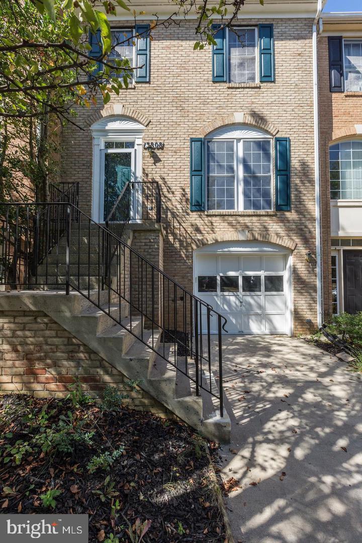 WILLOWS OF POTOMAC - Residential Lease