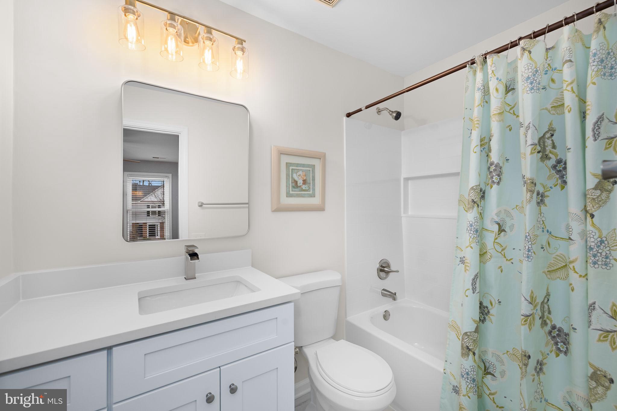 ASHBURN FARM - Residential