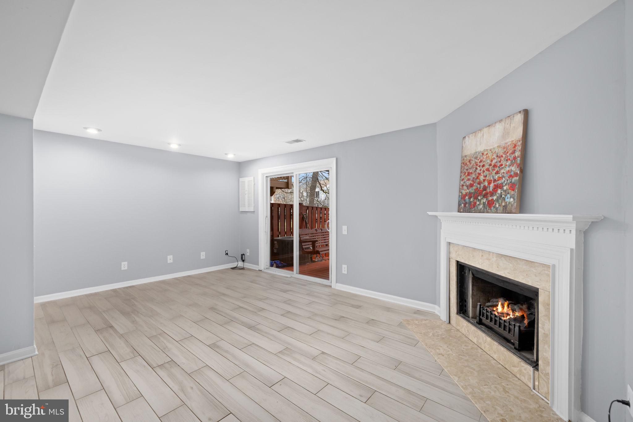 ASHBURN FARM - Residential