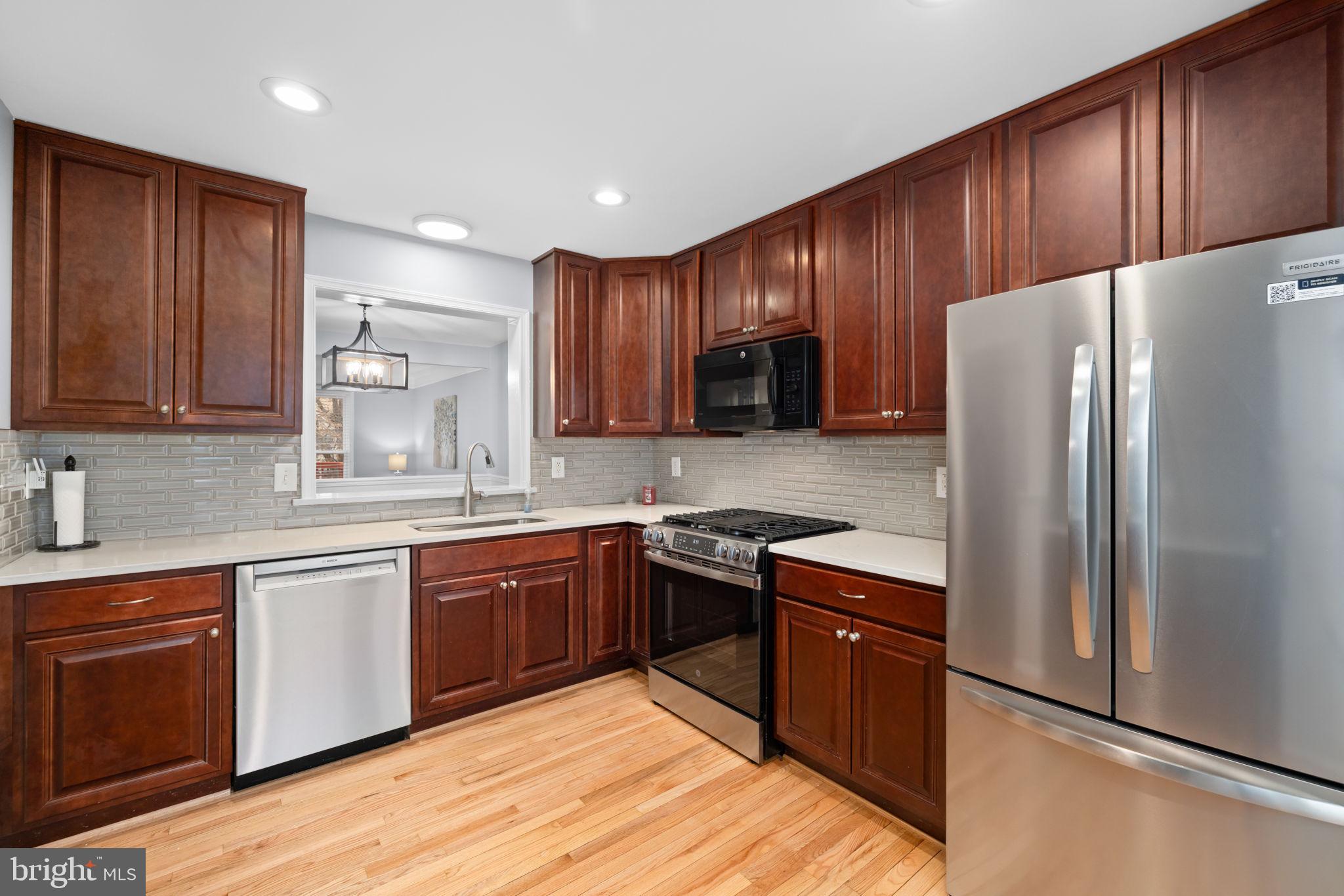 ASHBURN FARM - Residential