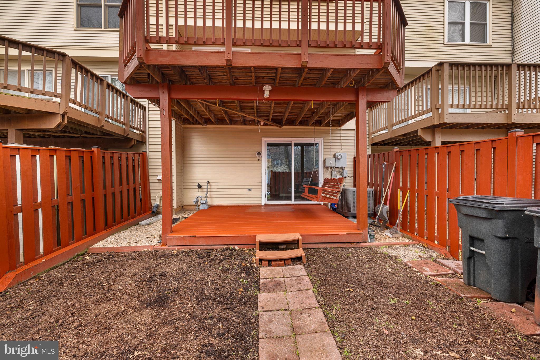 ASHBURN FARM - Residential