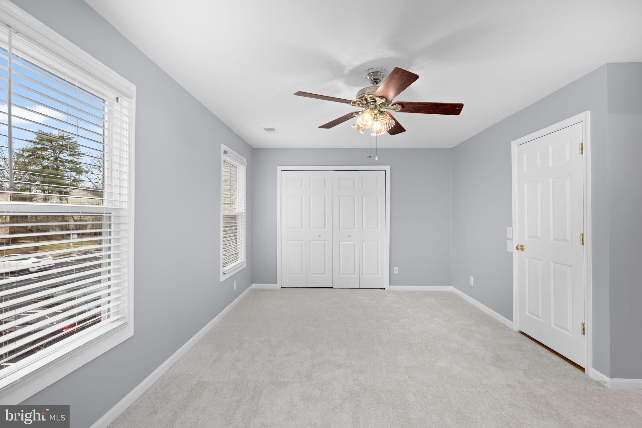 ASHBURN FARM - Residential