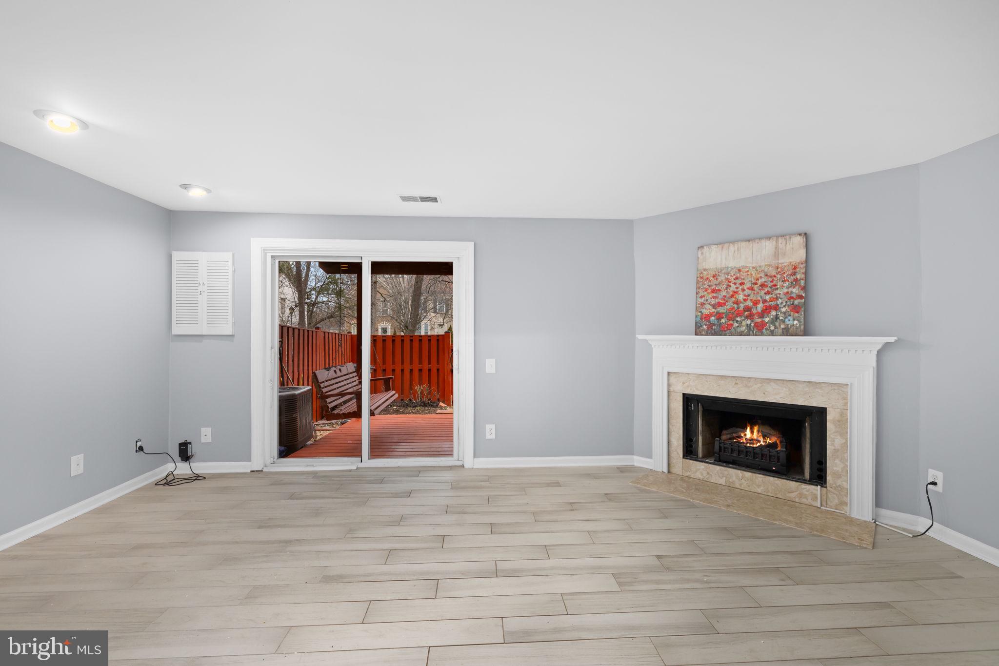 ASHBURN FARM - Residential