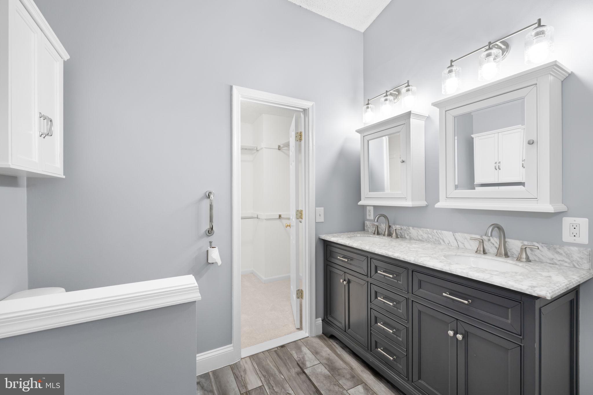 ASHBURN FARM - Residential