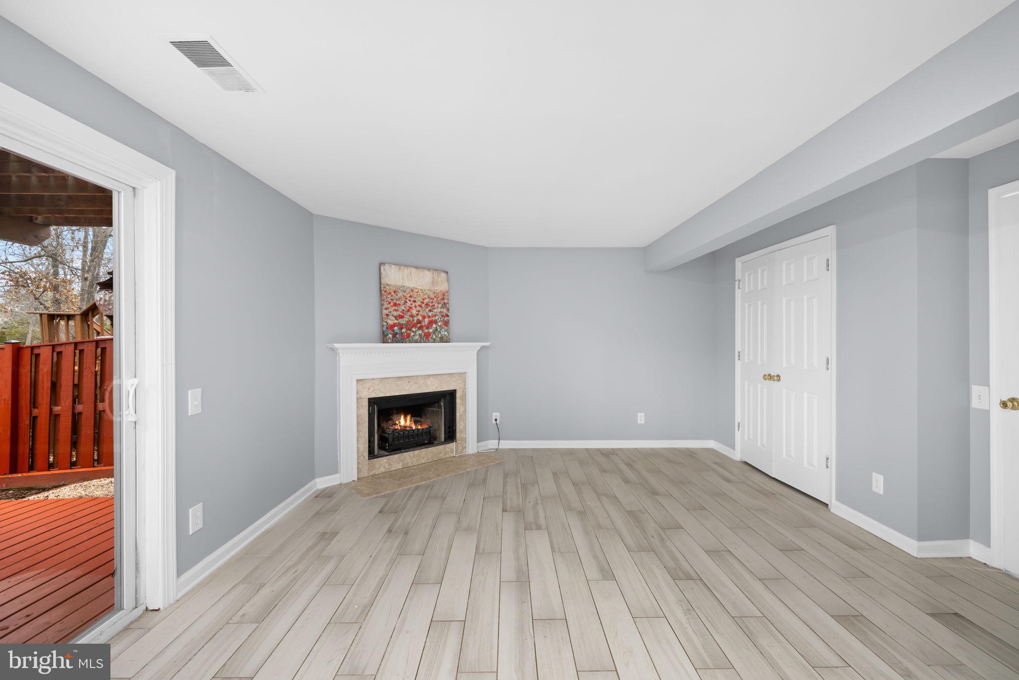 ASHBURN FARM - Residential