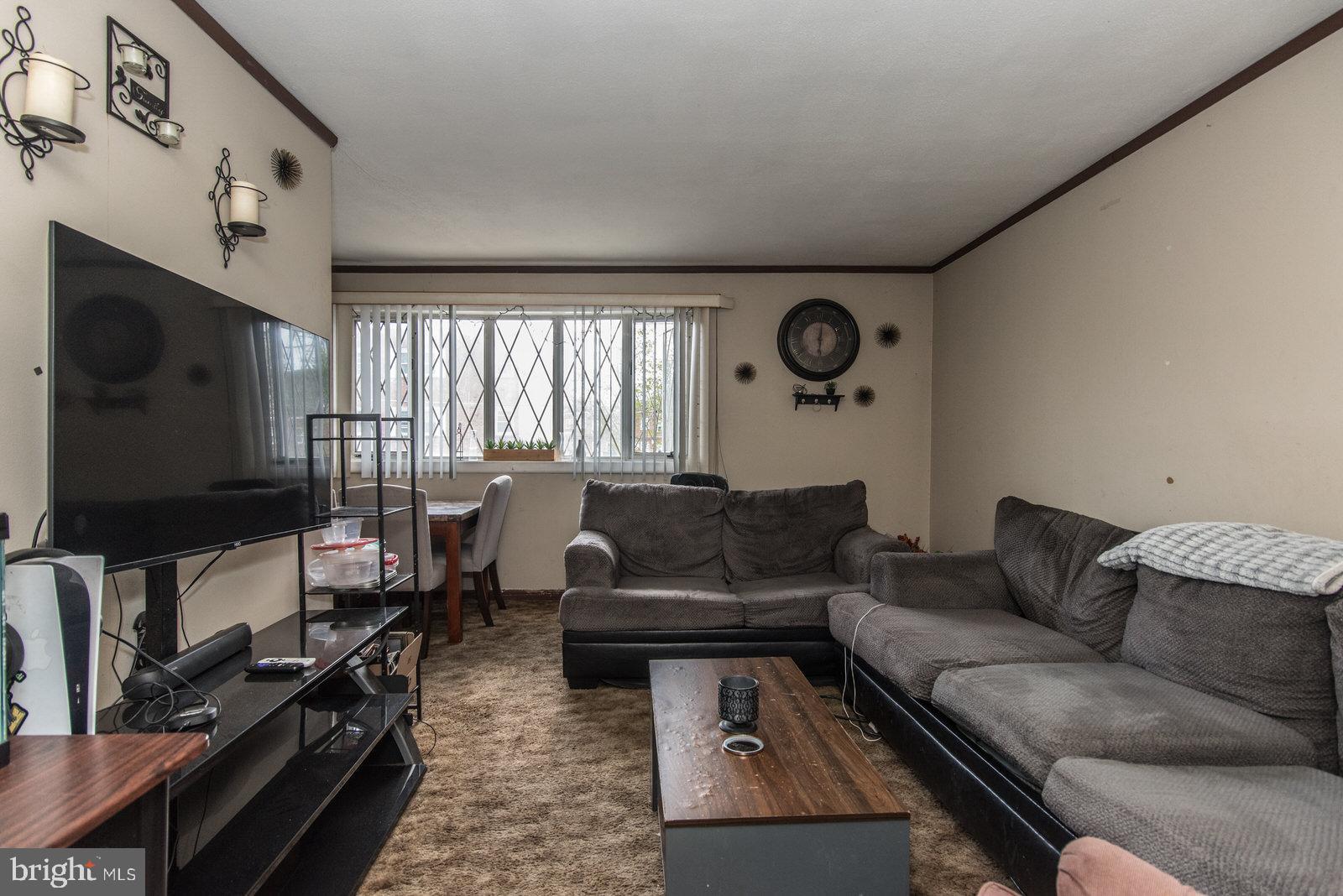 HOLMESBURG - Residential Income