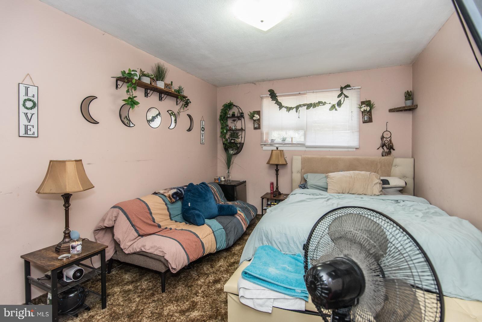 HOLMESBURG - Residential Income