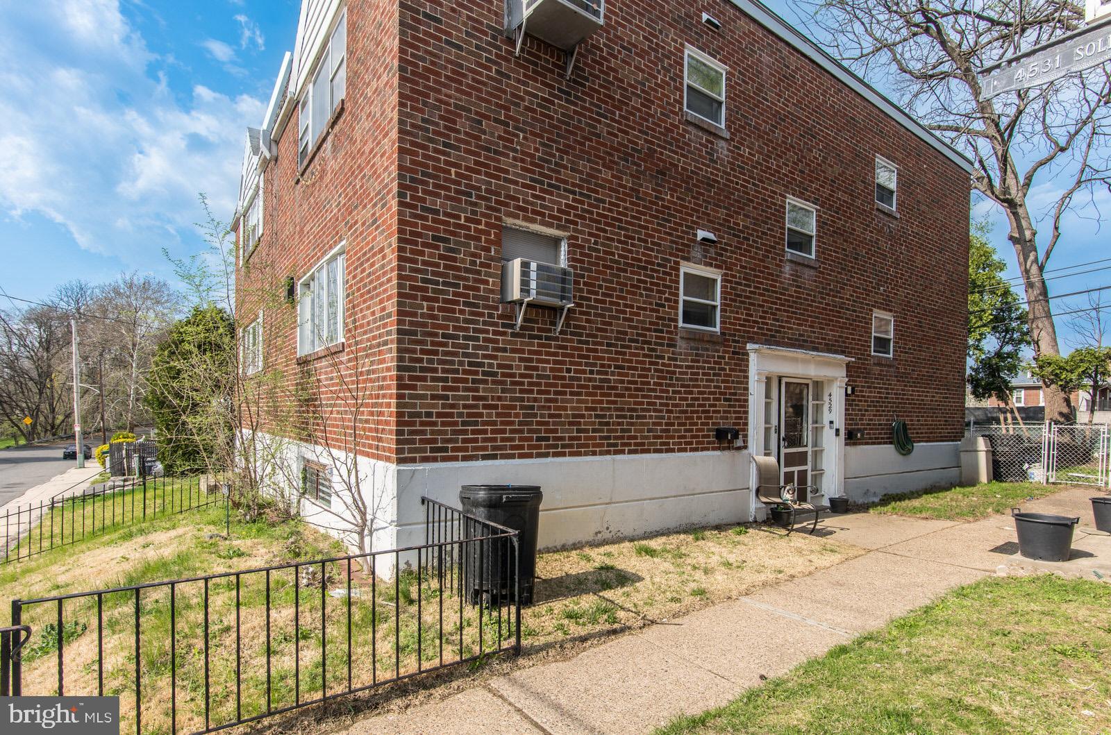 HOLMESBURG - Residential Income