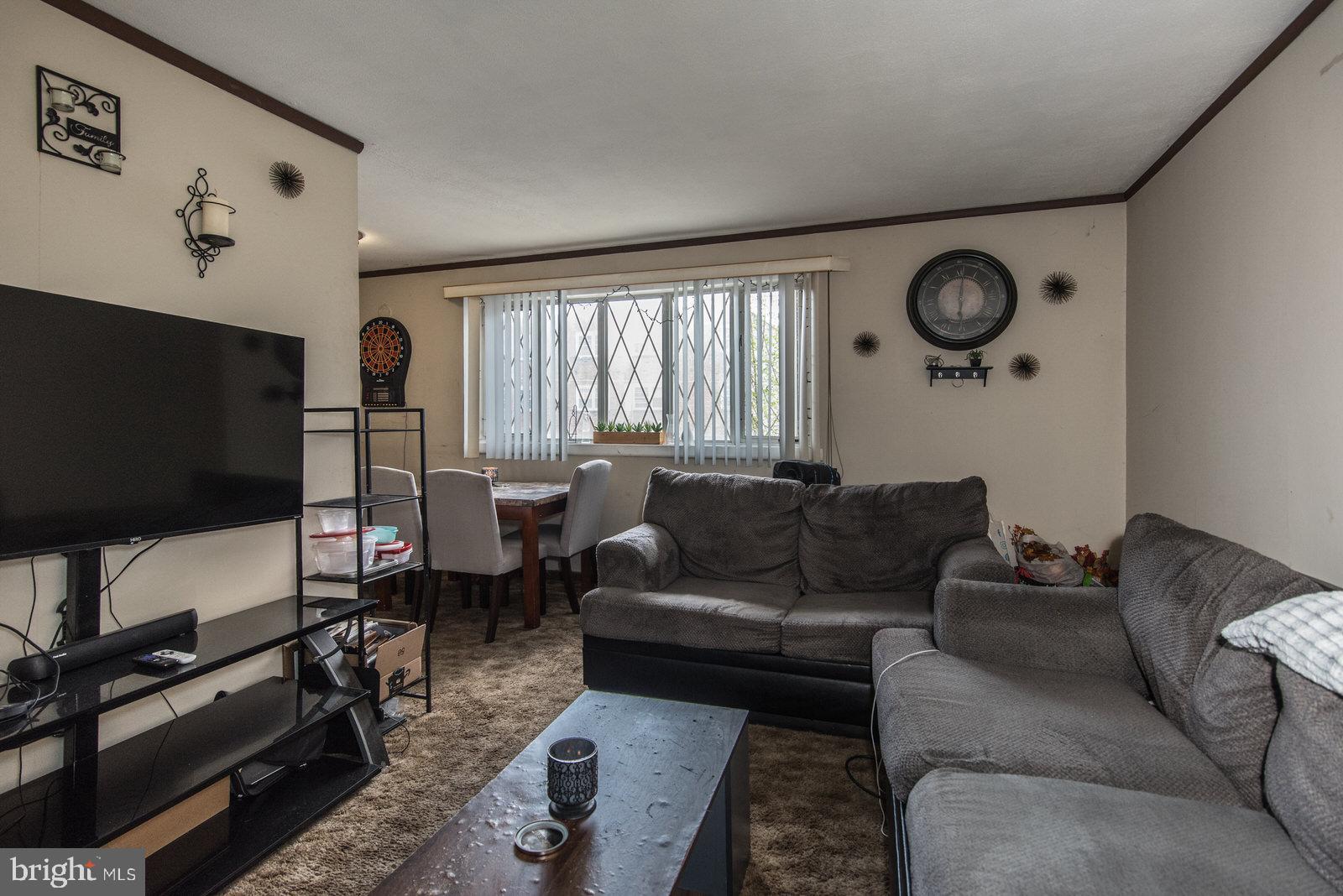 HOLMESBURG - Residential Income