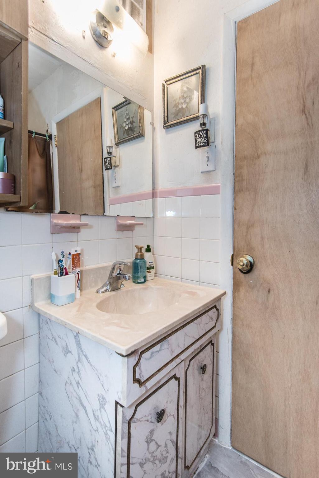 HOLMESBURG - Residential Income