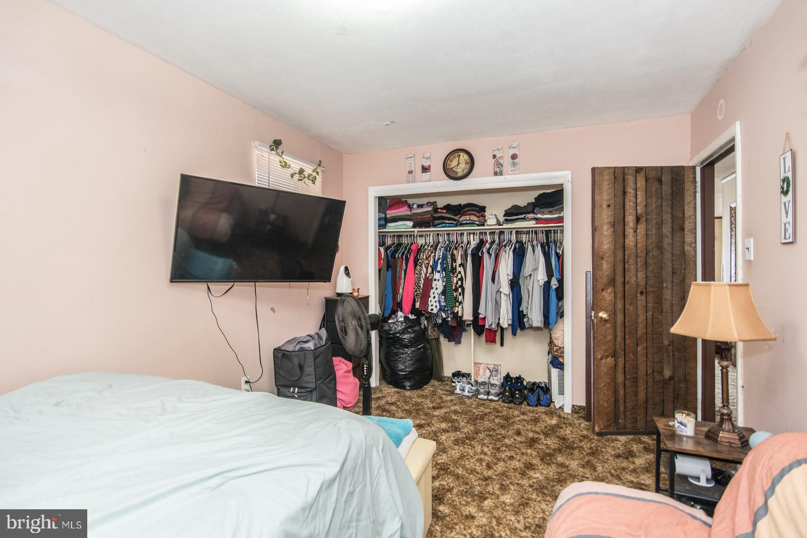 HOLMESBURG - Residential Income