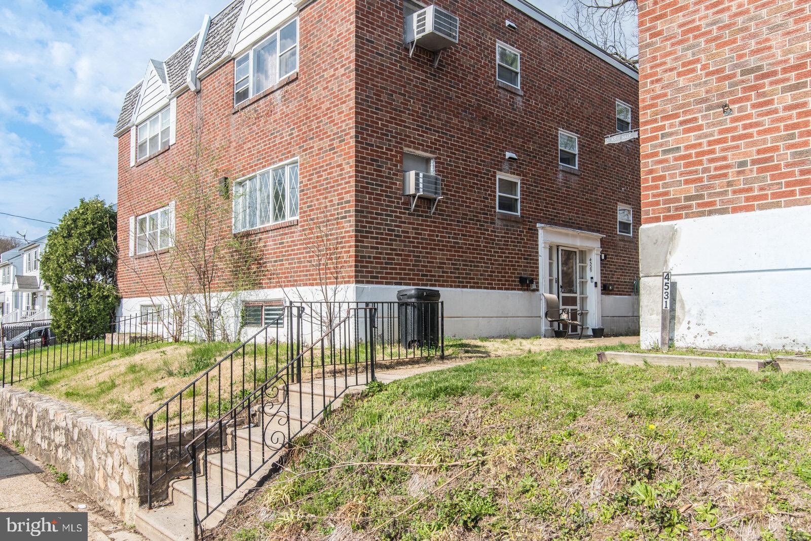 HOLMESBURG - Residential Income