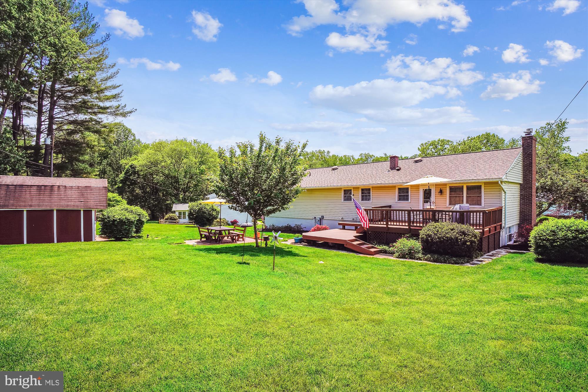 6846 AUTUMN VIEW DRIVE