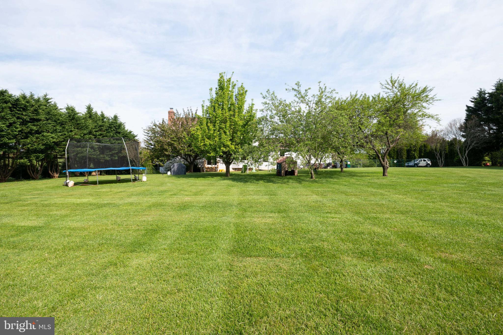 ENGLISH MEADOWS - Residential