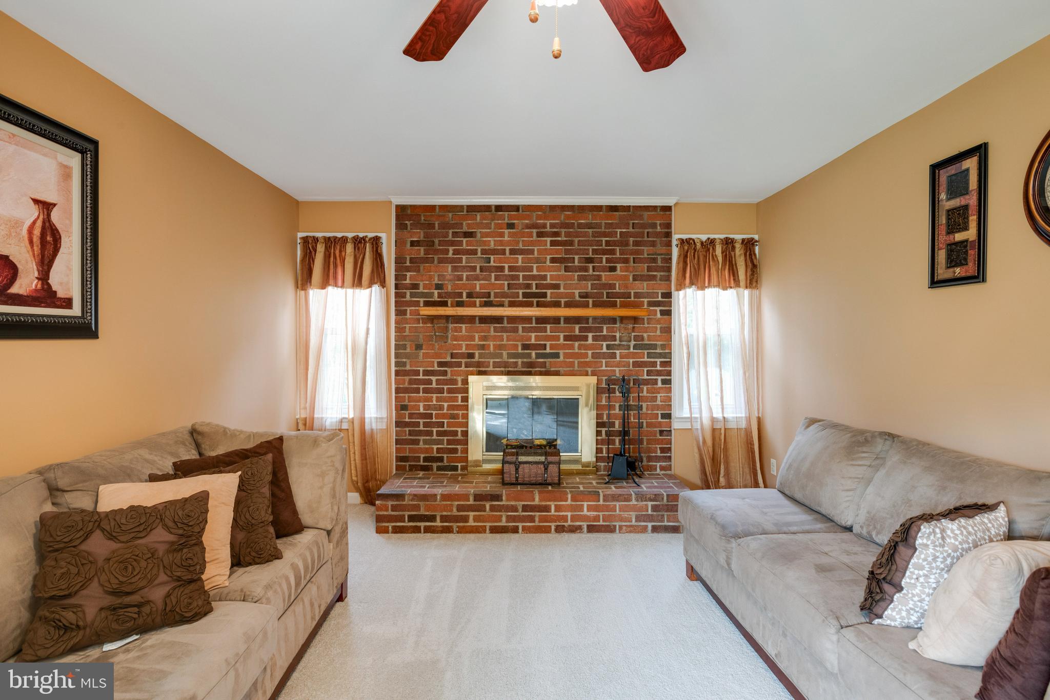 ENGLISH MEADOWS - Residential