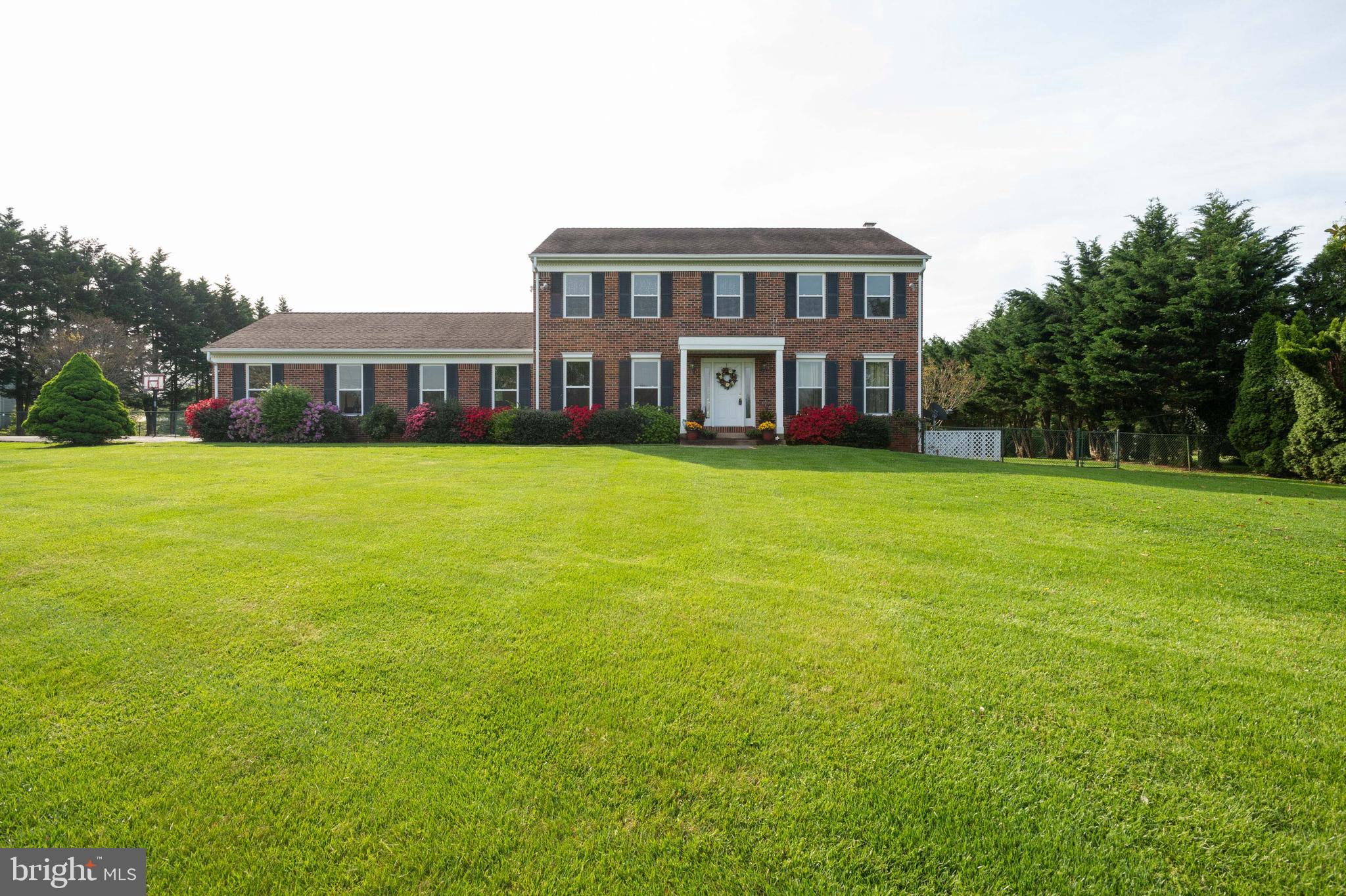 ENGLISH MEADOWS - Residential