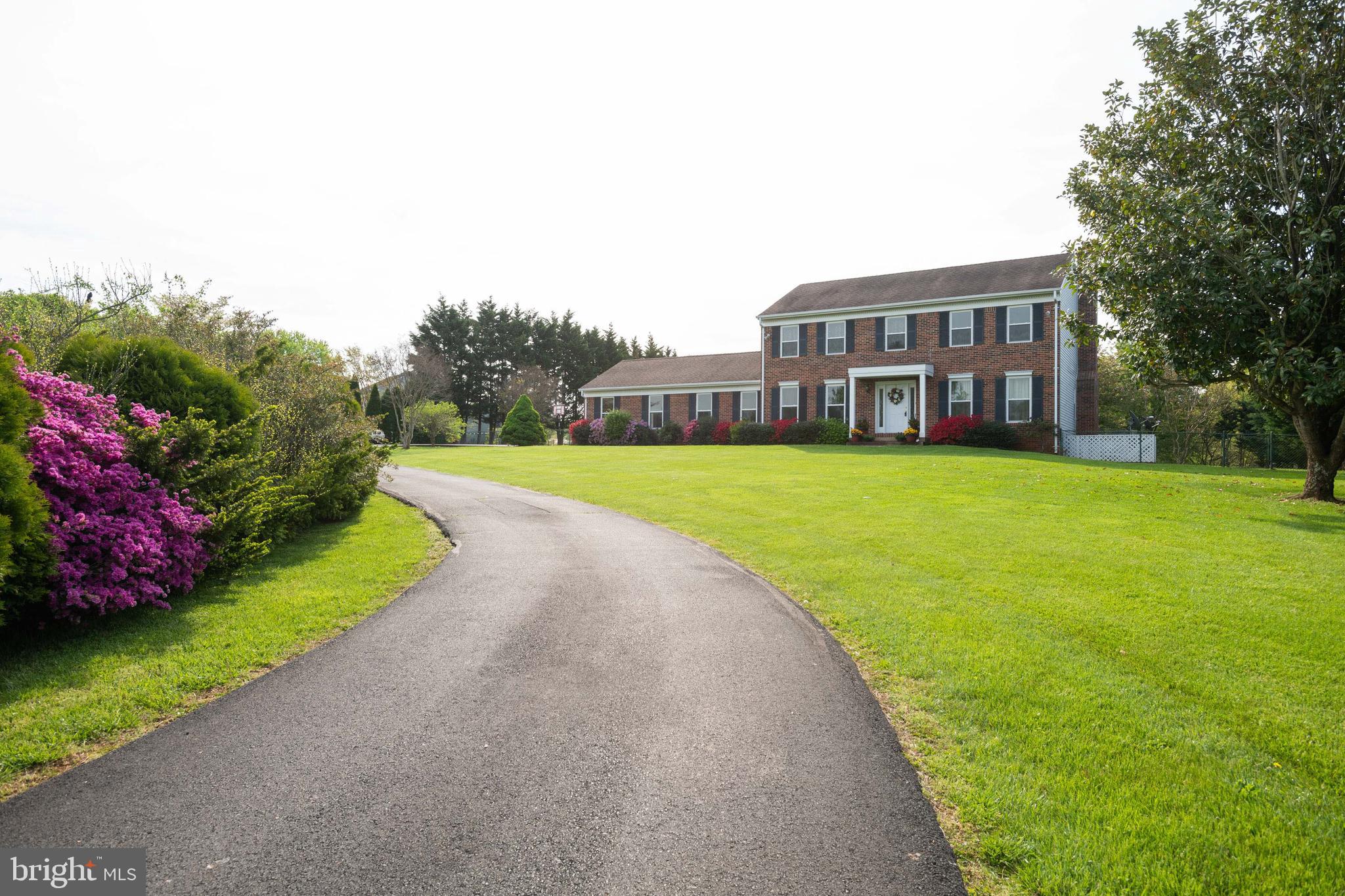 ENGLISH MEADOWS - Residential