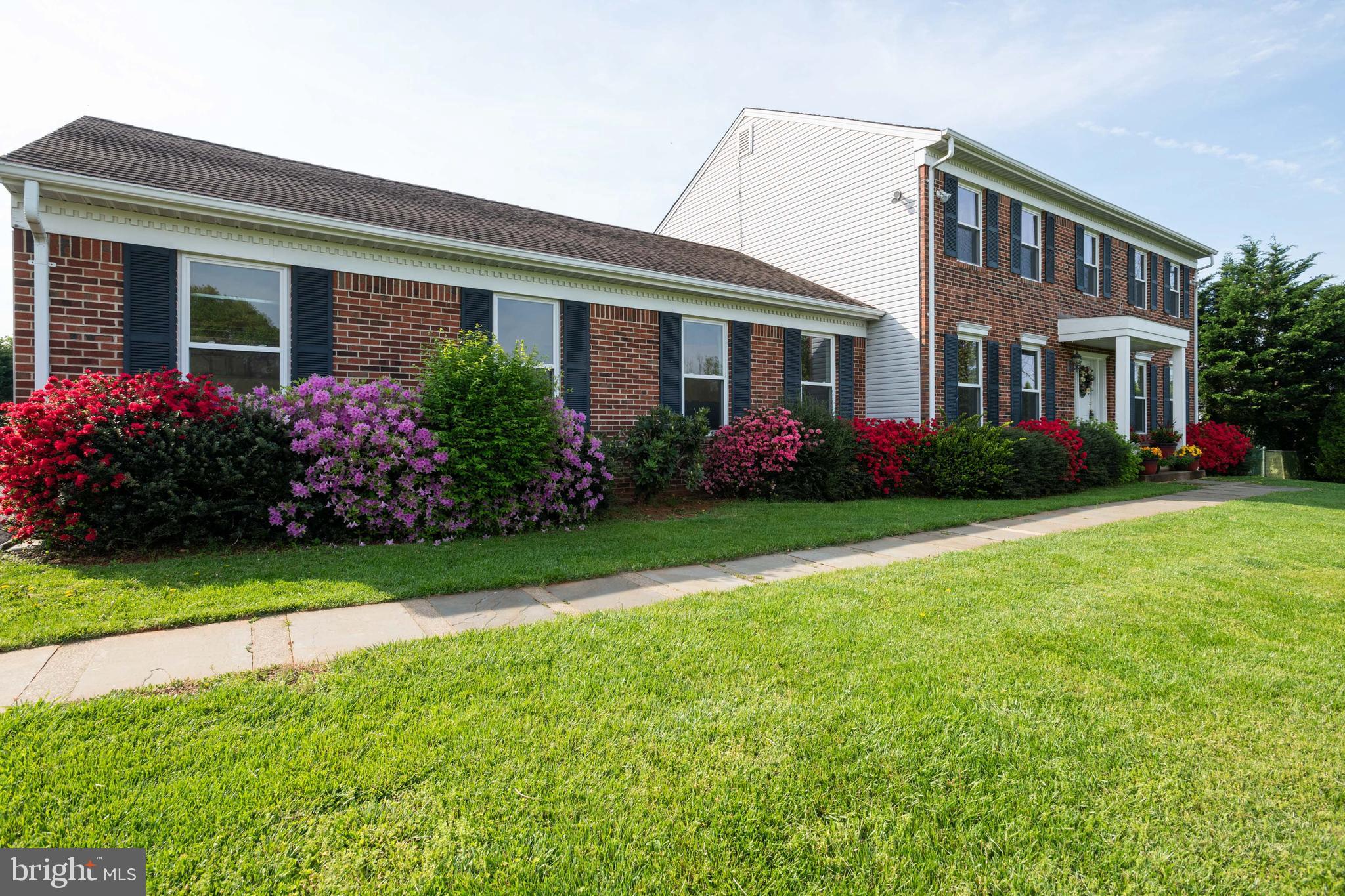 ENGLISH MEADOWS - Residential