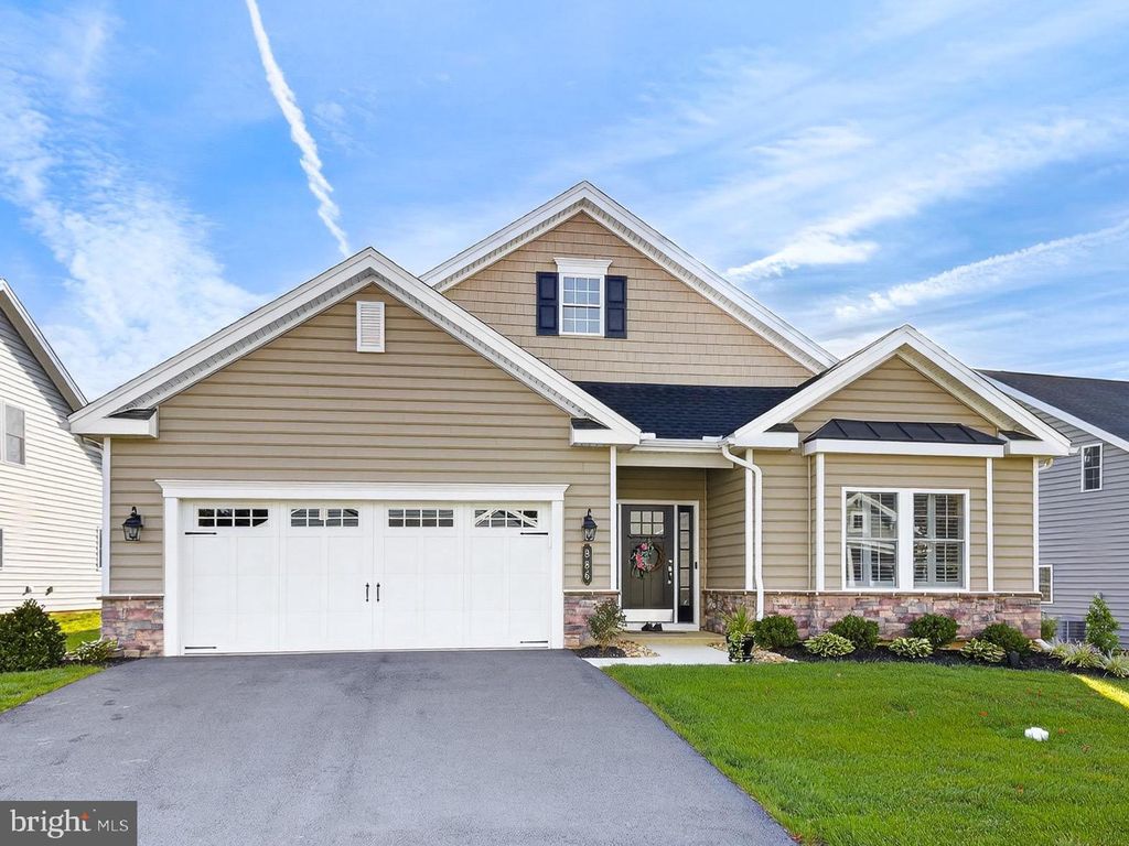 Photo of 886 Founders Way, EAST PETERSBURG, PA 17520 (MLS # PALA2077118)