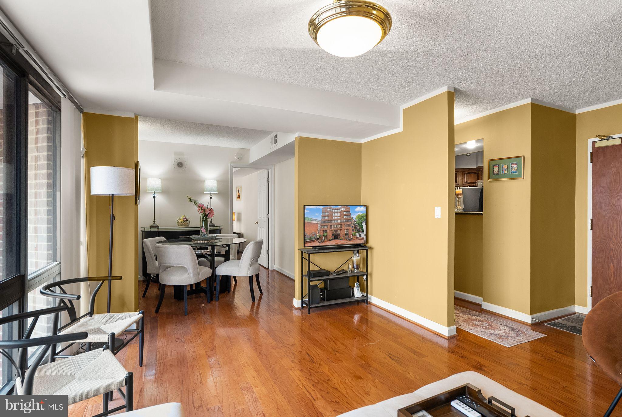 1077 30TH STREET NW 201