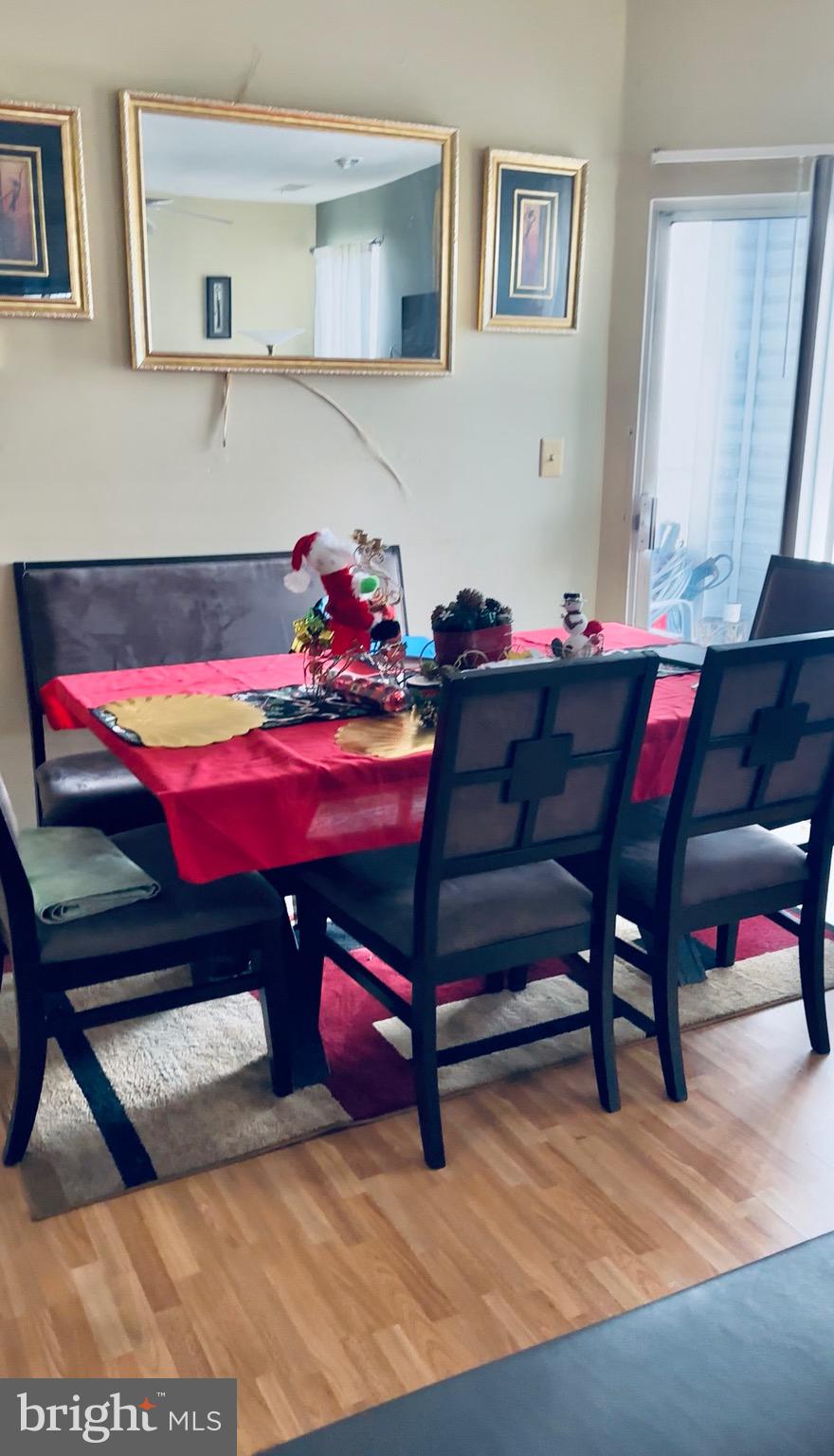 DEVON COURT - Residential