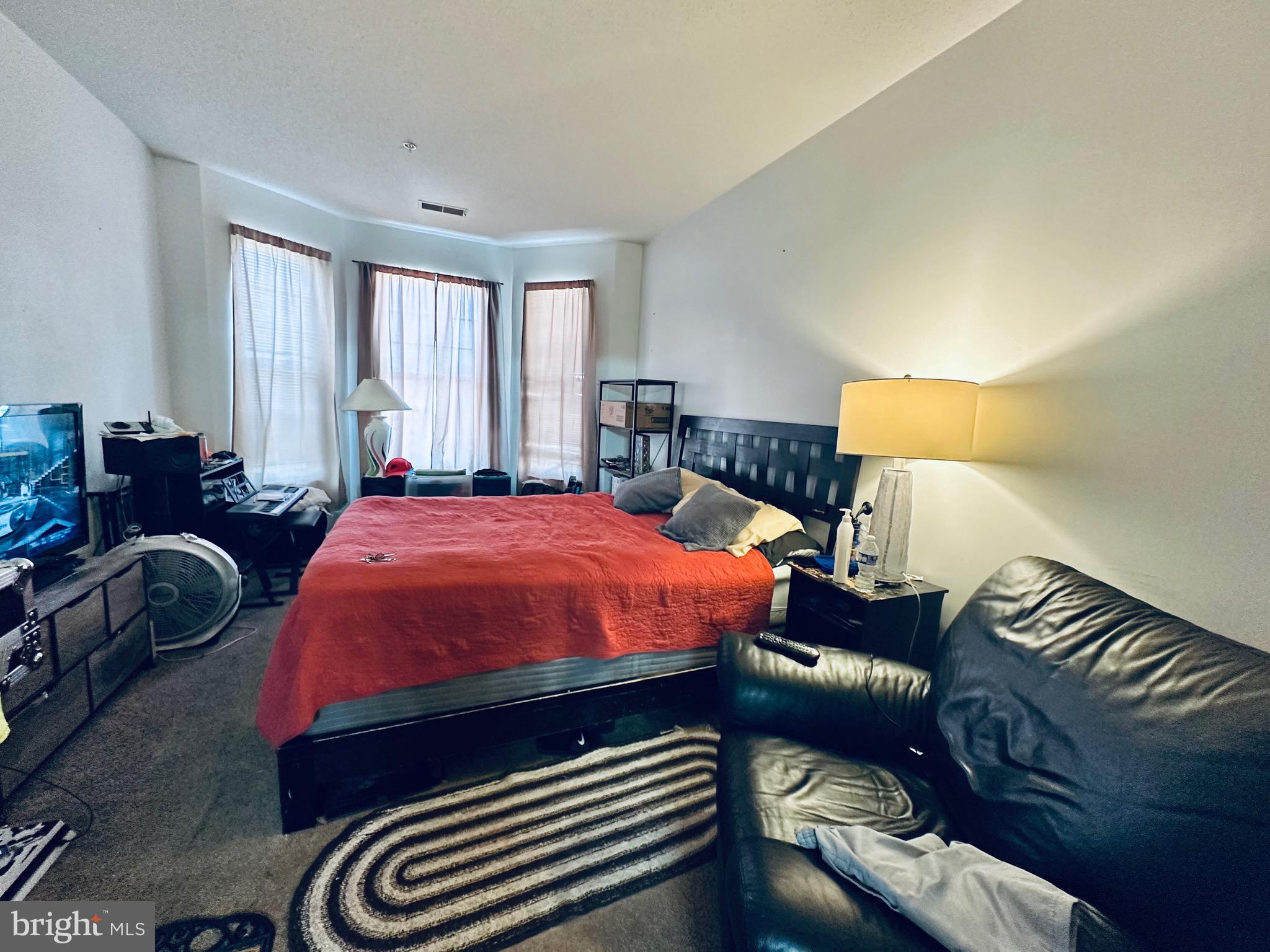 DEVON COURT - Residential