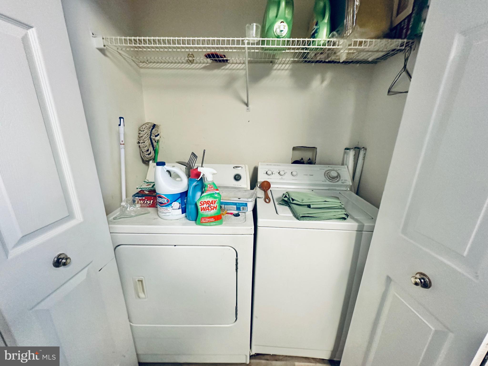 DEVON COURT - Residential