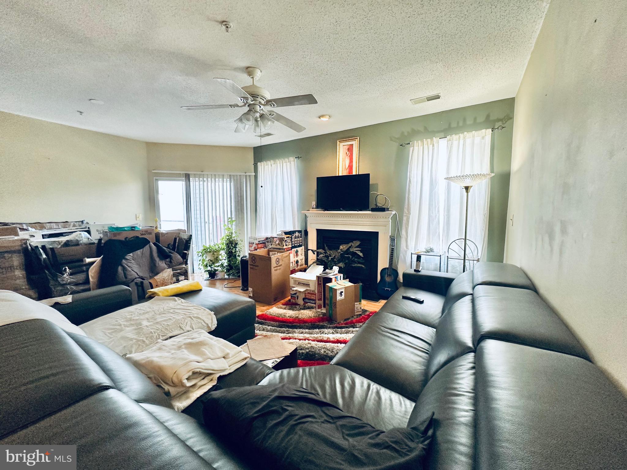 DEVON COURT - Residential