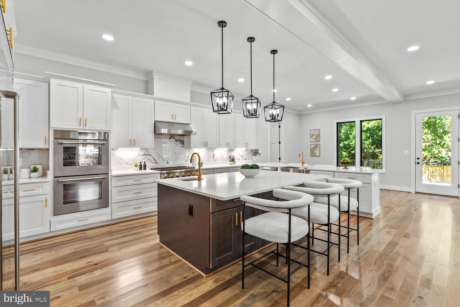 VIENNA WOODS - Residential