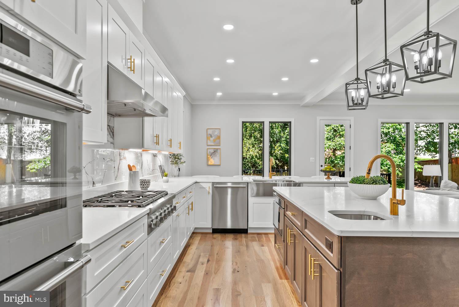 VIENNA WOODS - Residential