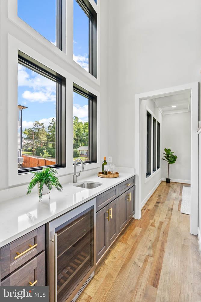 VIENNA WOODS - Residential