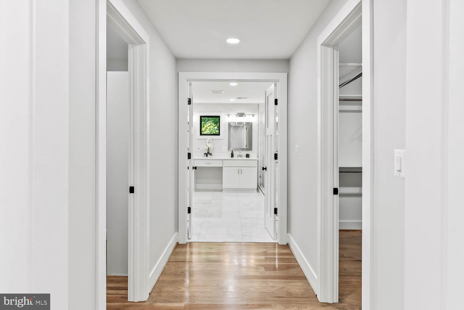 VIENNA WOODS - Residential