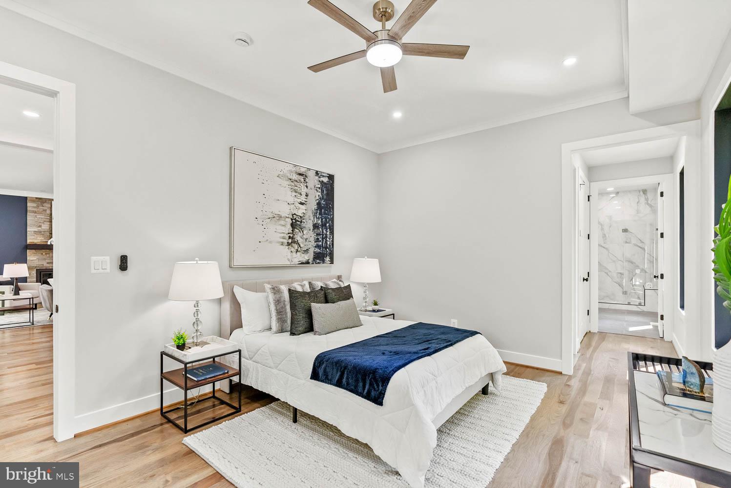 VIENNA WOODS - Residential