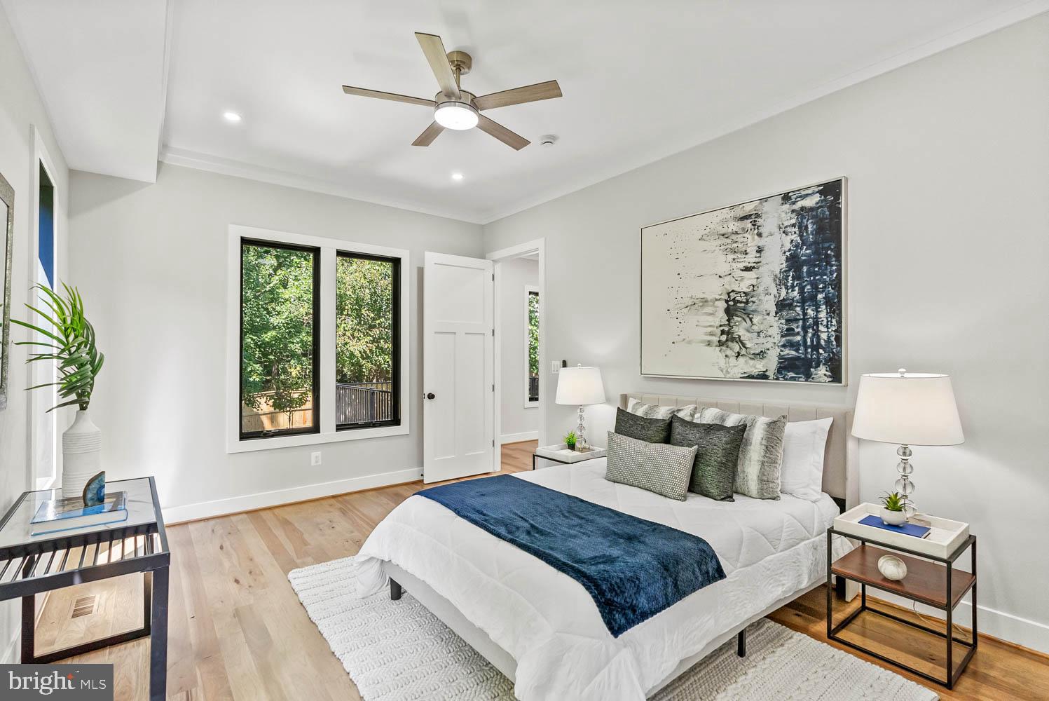 VIENNA WOODS - Residential