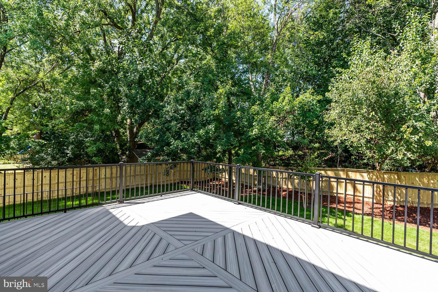 VIENNA WOODS - Residential