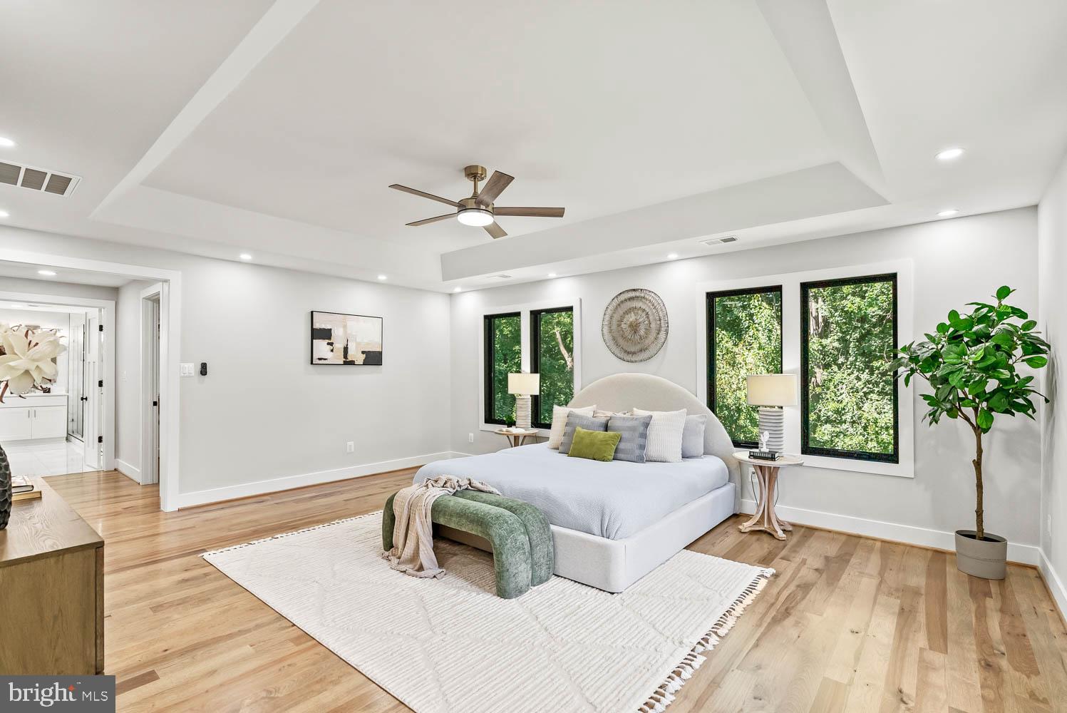 VIENNA WOODS - Residential