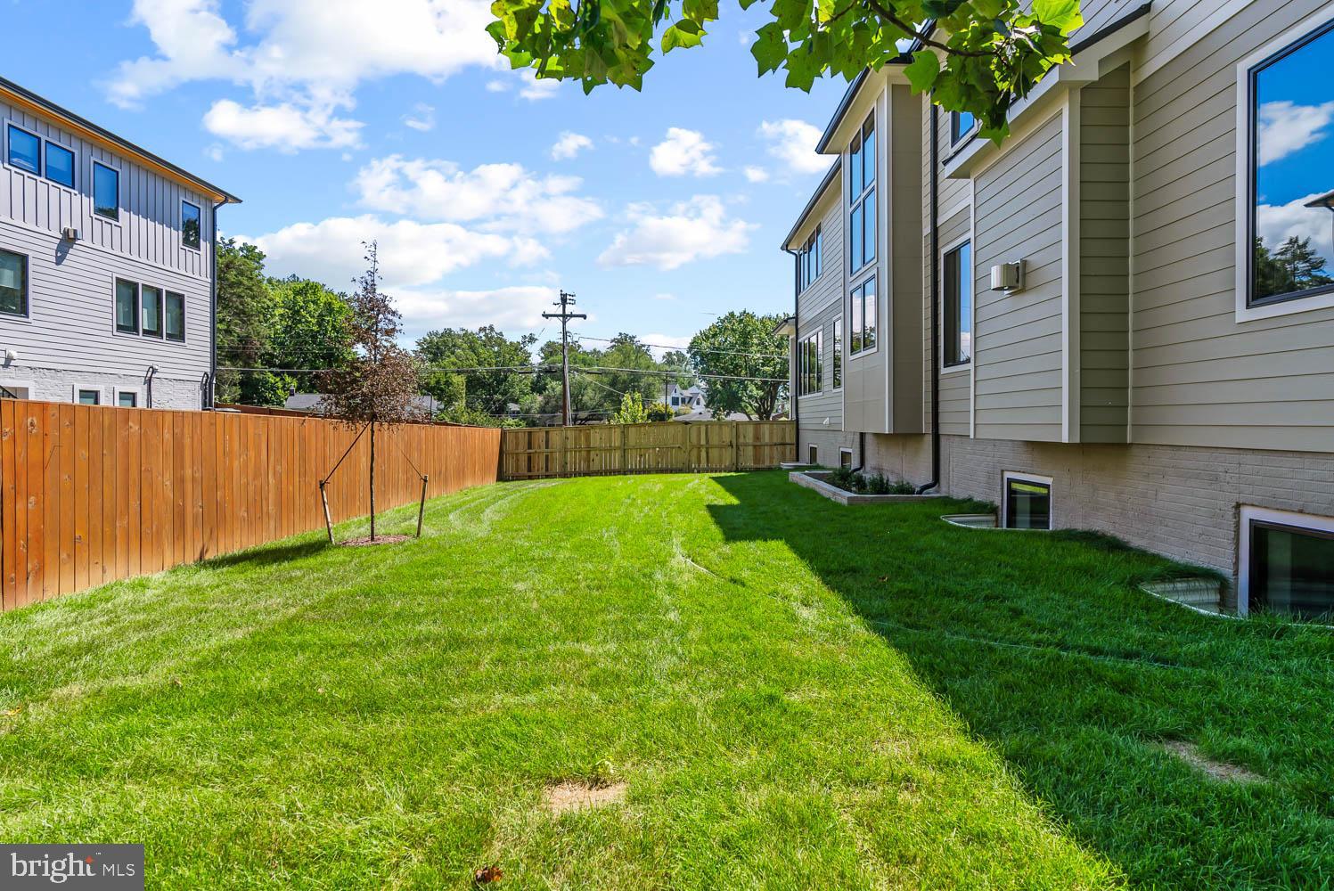 VIENNA WOODS - Residential