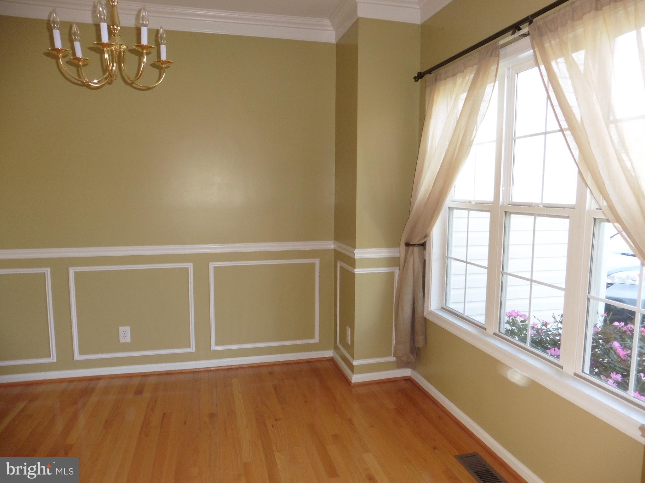 APPLE KNOLLS ESTATES - Residential Lease