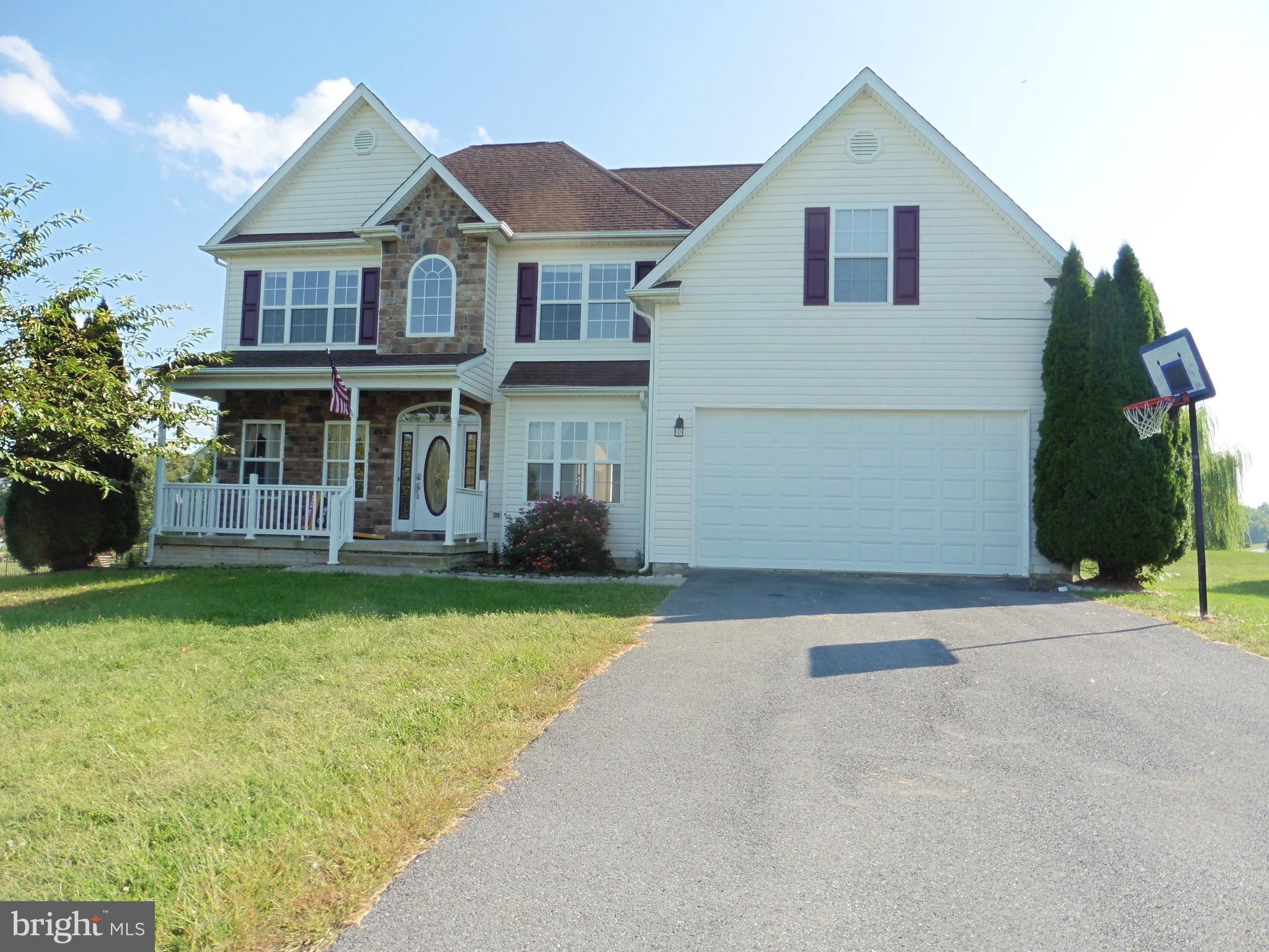 APPLE KNOLLS ESTATES - Residential Lease