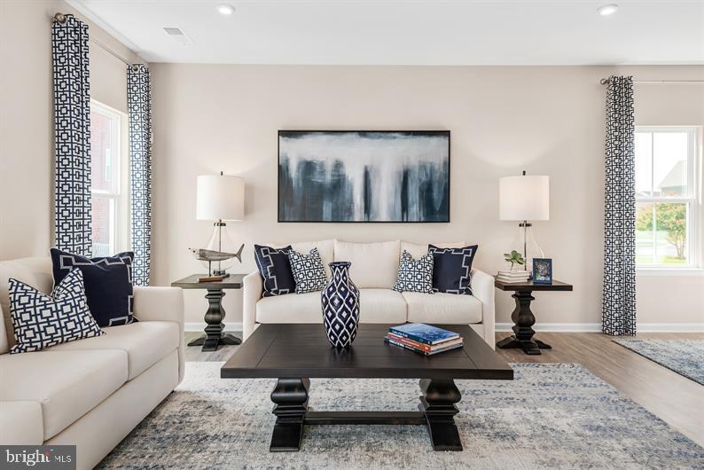 TWO RIVERS - Residential