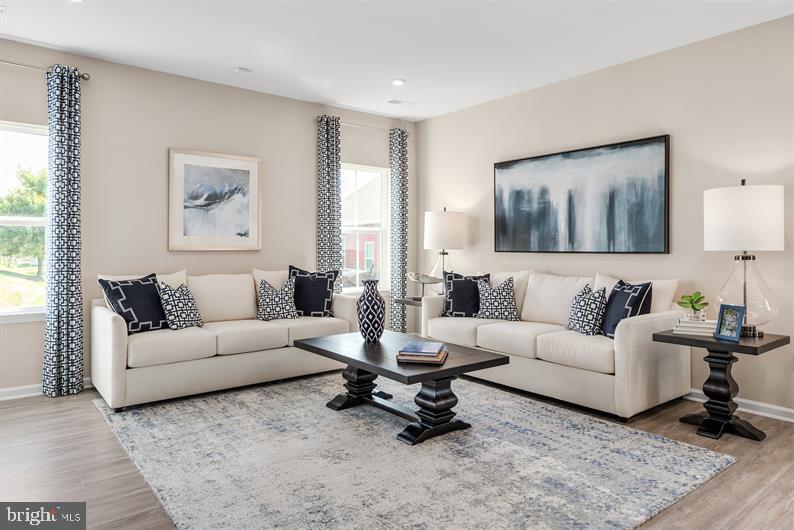 TWO RIVERS - Residential