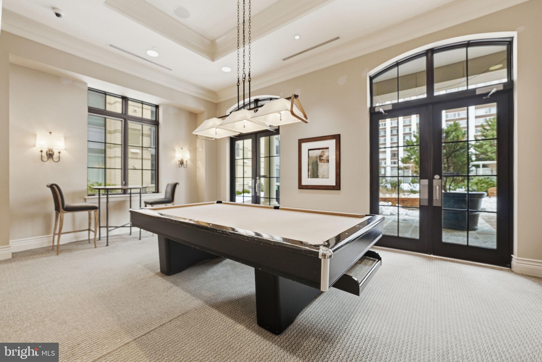 GALLERY AT WHITE FLINT - Residential