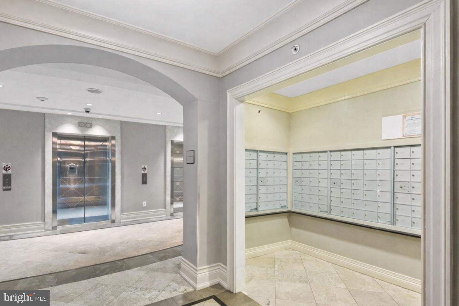 GALLERY AT WHITE FLINT - Residential