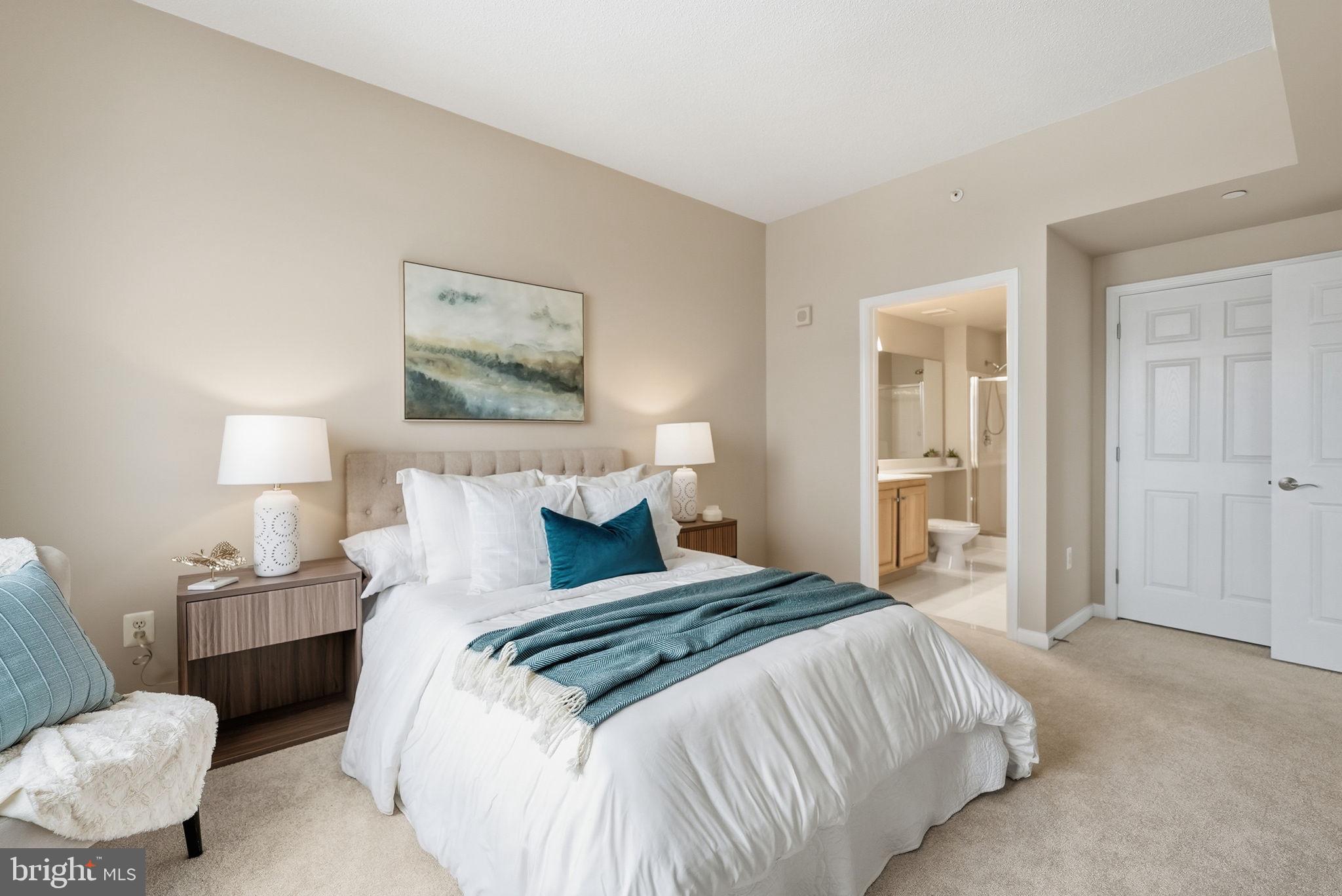 GALLERY AT WHITE FLINT - Residential