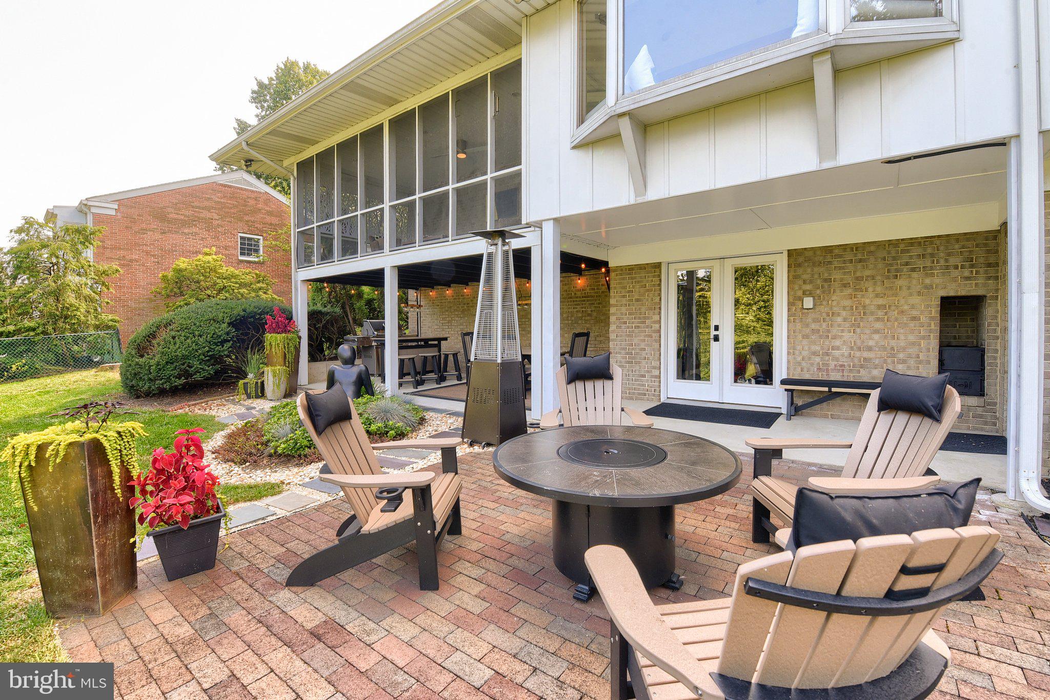 19 EASTGATE DRIVE