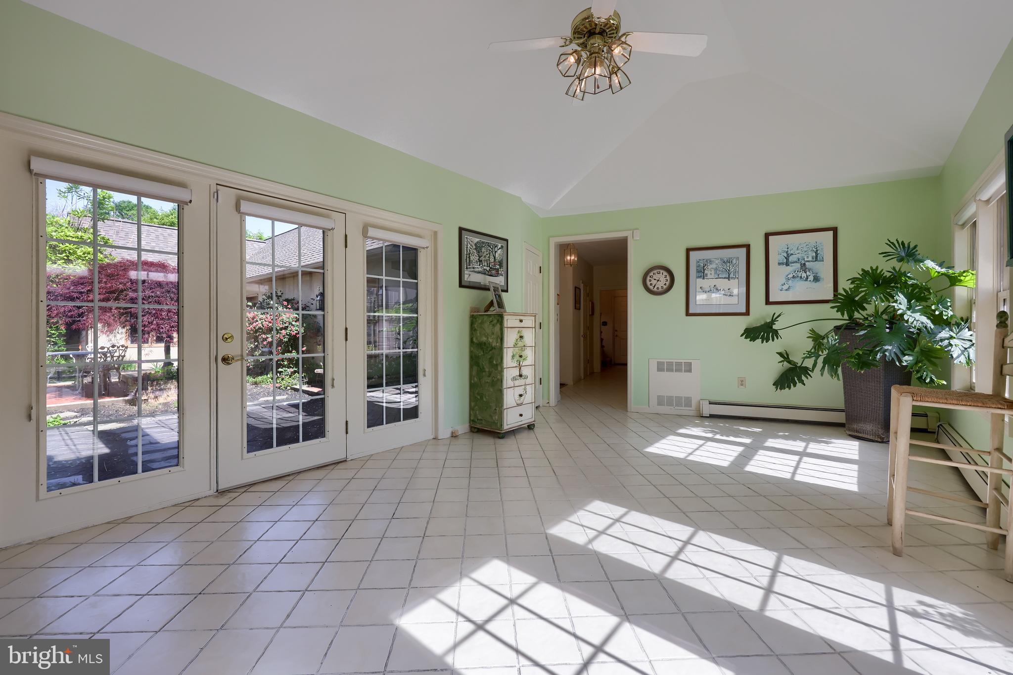 STONEHENGE - Residential