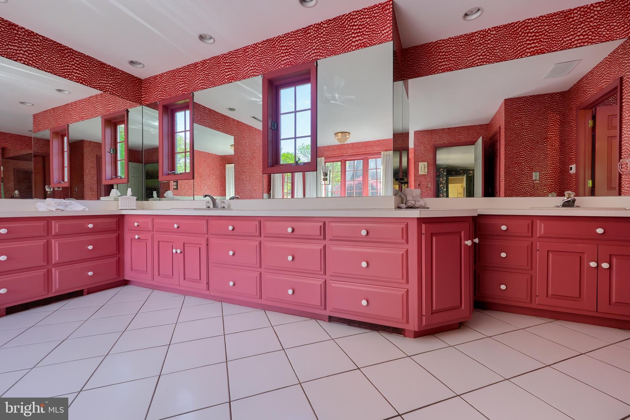 STONEHENGE - Residential