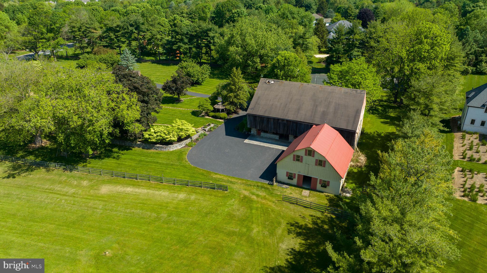 STONEHENGE - Residential