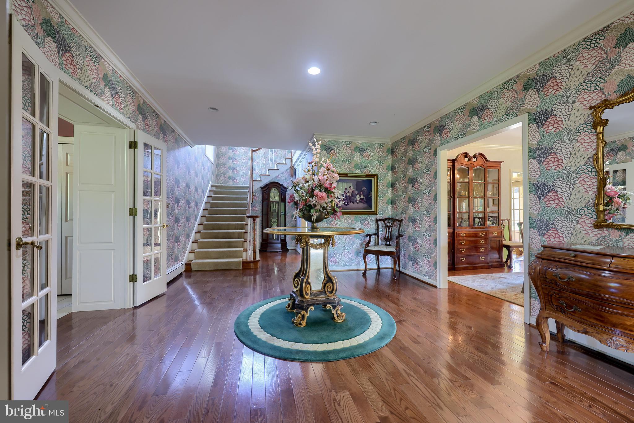 STONEHENGE - Residential