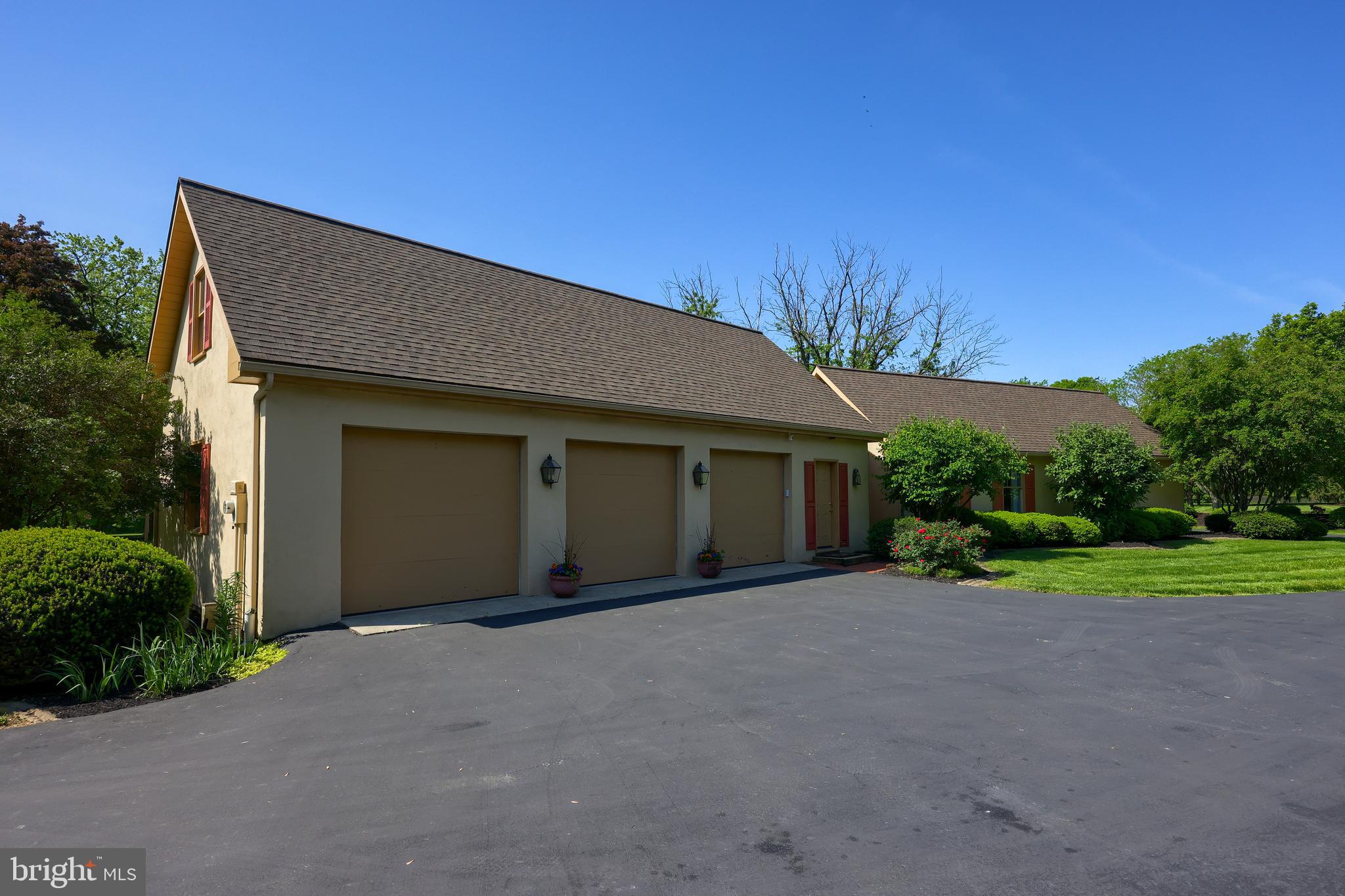 STONEHENGE - Residential